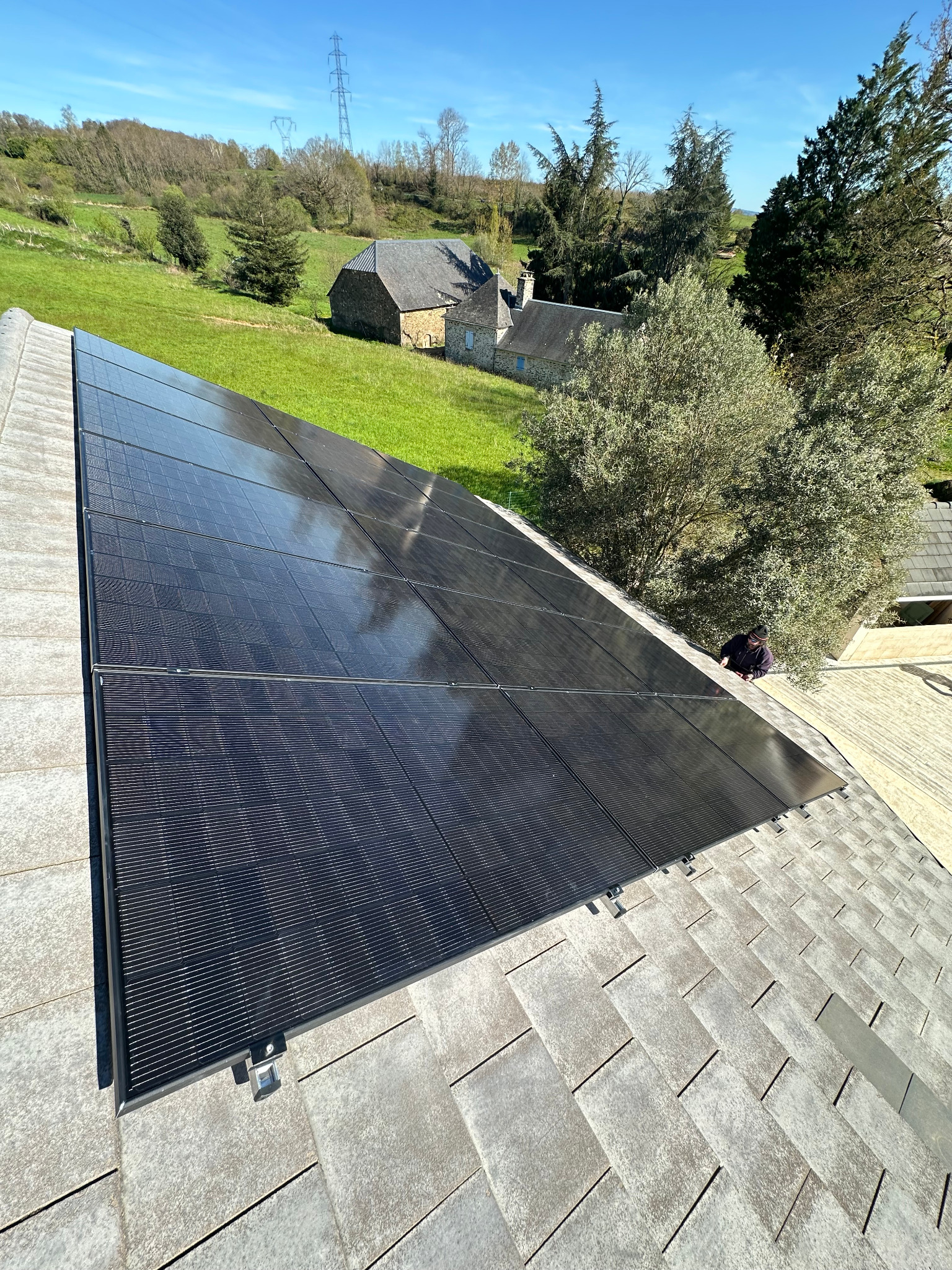 Installation photovoltaïque Enphase 8,25 kWc à Sainte-Féréole